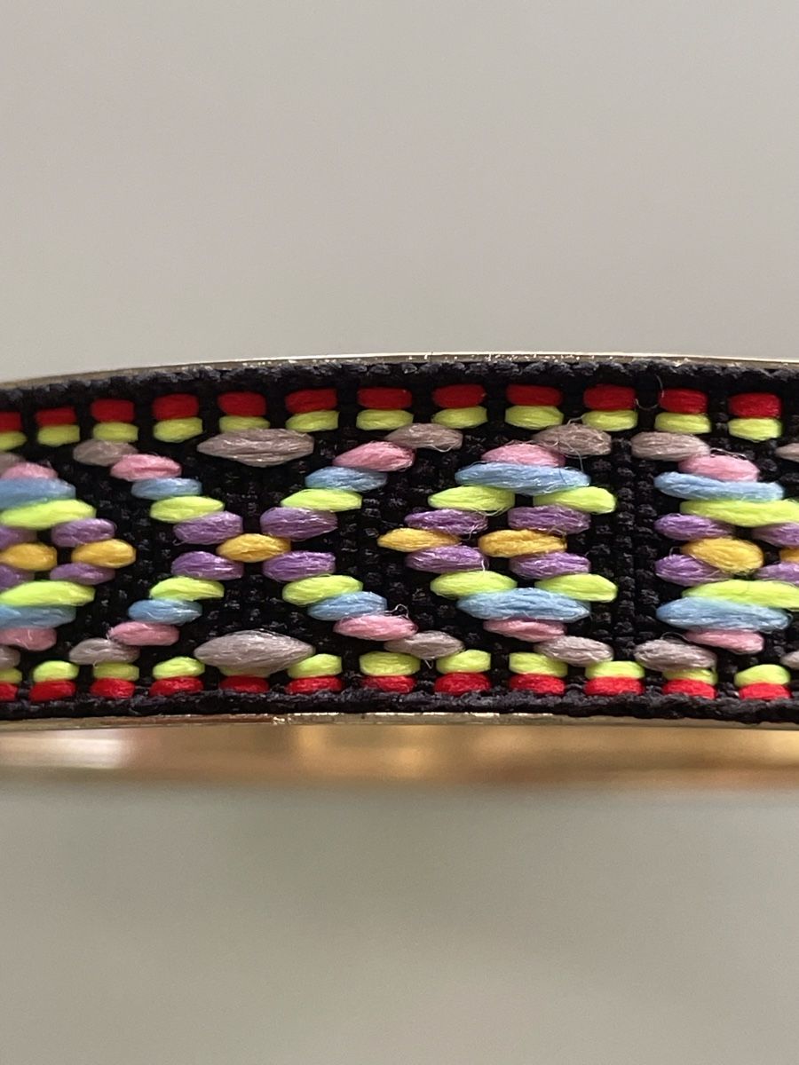 Bracciali & Braccialetti: Bracelet rigide ethnique argenté et multicolore neuf – Nuovo e nell'imballaggio originale da Vuadens venduto da Nina11 2
