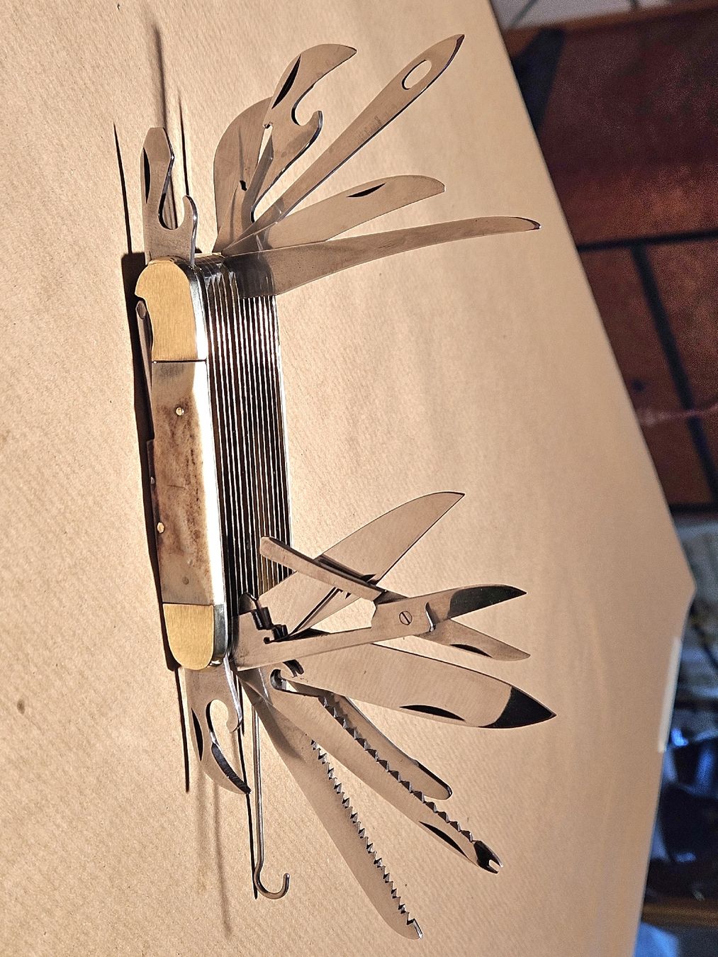 Coltelli tascabile: 17 FUNKTIONEN MIT HIRSCHHORN GRIFFSCHAHLEN . – Nuovo e nell'imballaggio originale da Maschwanden venduto da OliverM05 4
