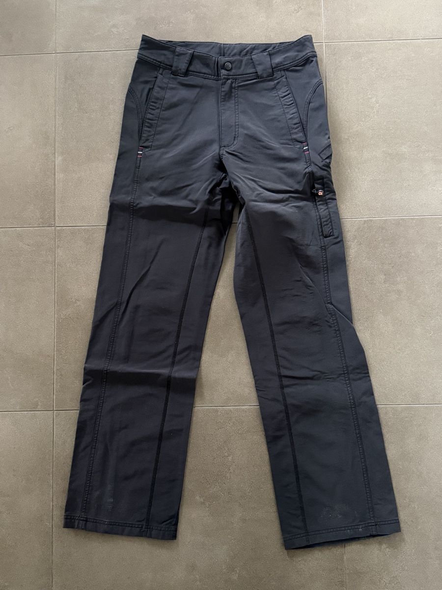 Lululemon Pantaloni: Lululemon Trainingshose schwarz – Usato da Winterthur venduto da JuHoCh 1