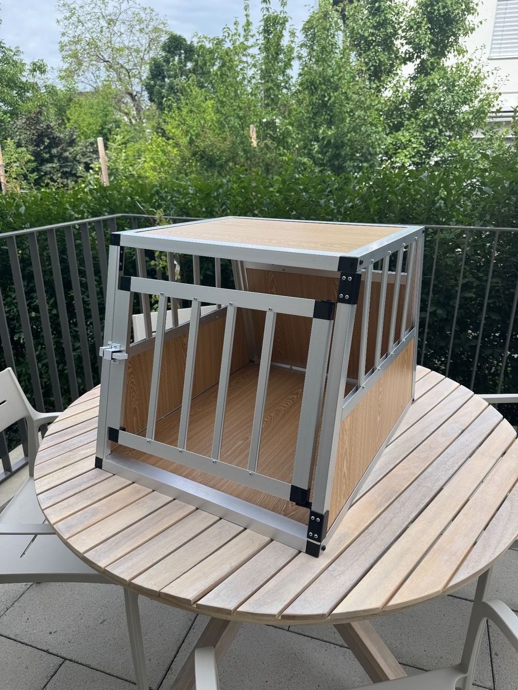 Gabbie, trasporto & Sicurezza: Hundebox Alu geneigte Rückseite – Usato da Männedorf venduto da Flwa