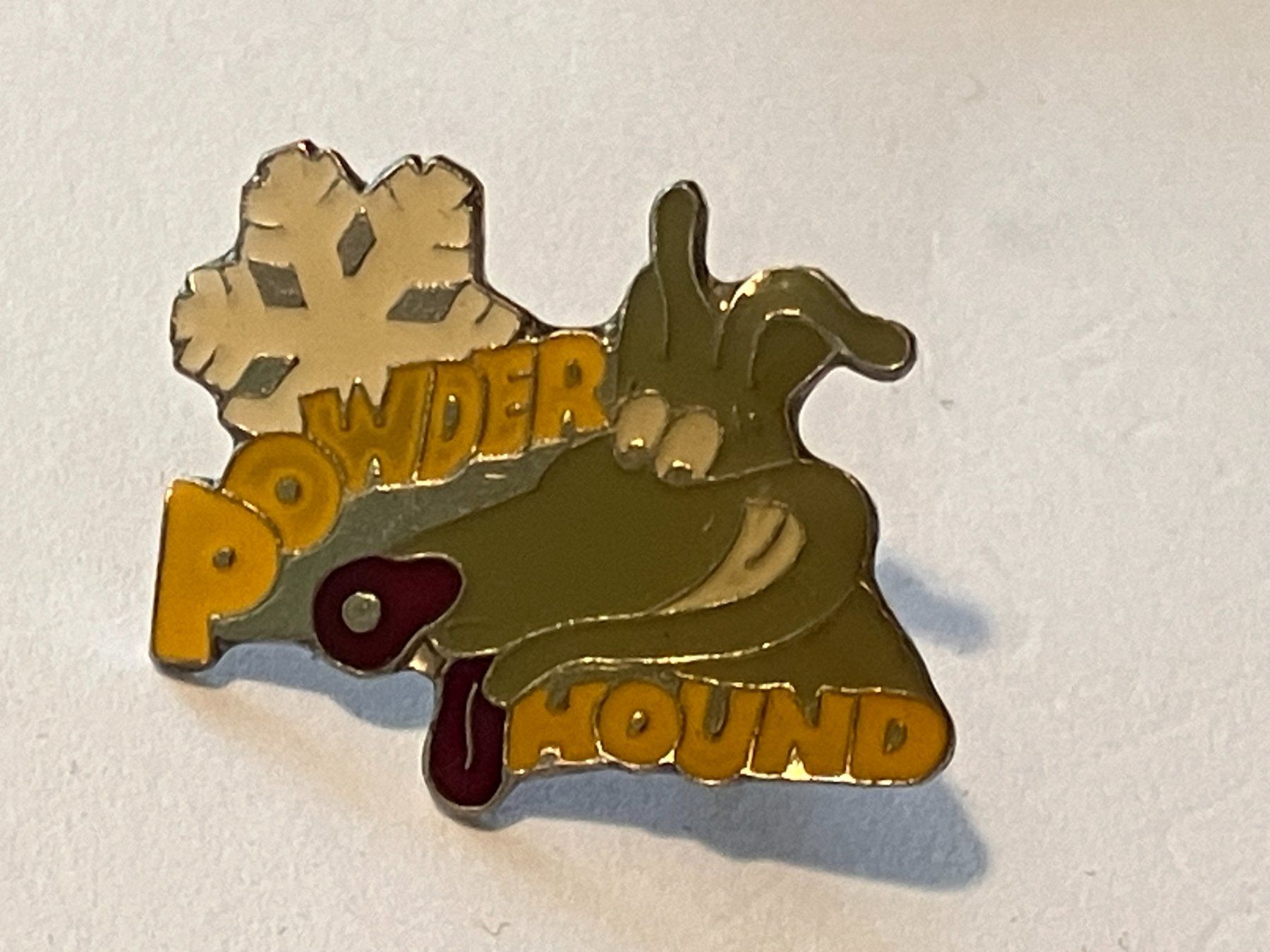 Plaketten & Abzeichen: 1 Pin Powder Hound Wintersport – Gebraucht aus Basel von djwwpp