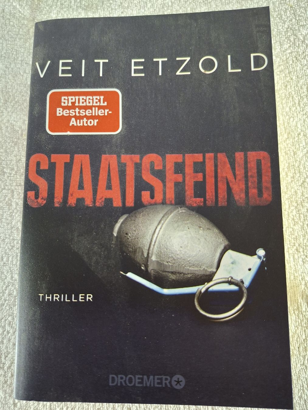 Libri: Veit Etzold,Staatsfeind, Taschenbuch  – Usato da Grindelwald venduto da carro5