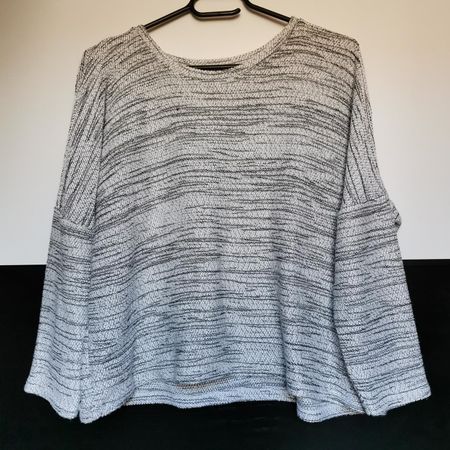 Gemütlicher Strickpullover melliert perfekt für den Herbst
