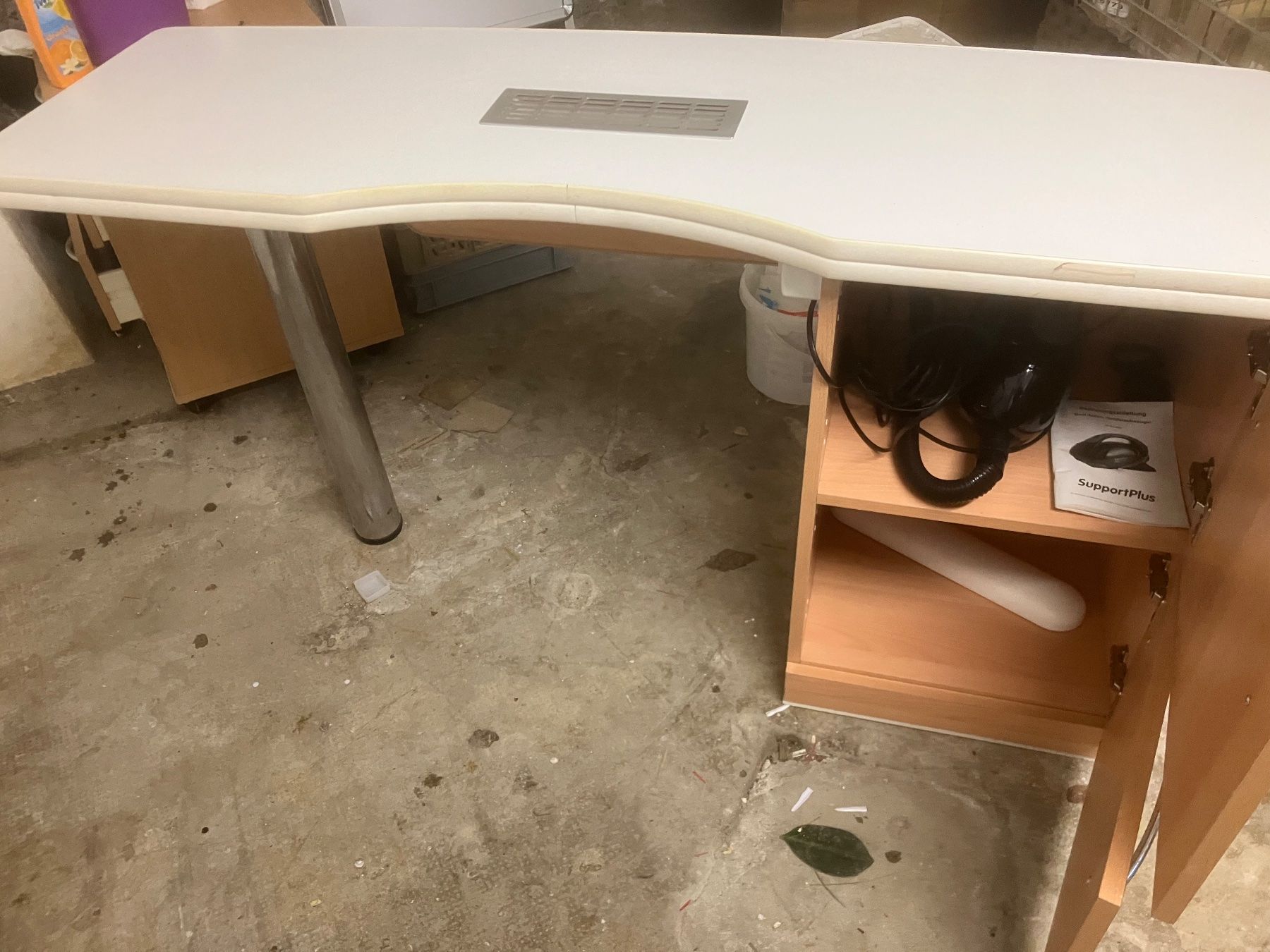 Tavoli: Table pour onglerie – Usato da Tavannes venduto da dada017 2
