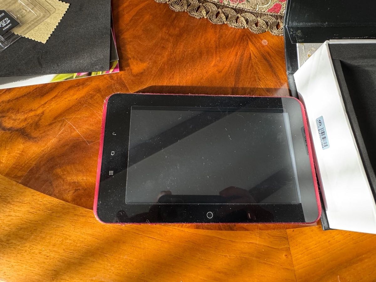Tablet PC: UPAD 7" WiFi Touchscreen Tablet – Android 2.2 – Nuovo (secondo la descrizione) da Bubendorf venduto da ale_6fxg