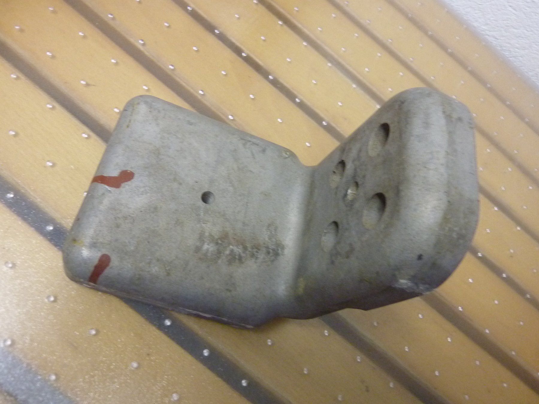 Metall- & Schlosserei Sonstiges: Maschinen-Konsole aus Aluminium – Gebraucht aus Triengen von Nussbaum14