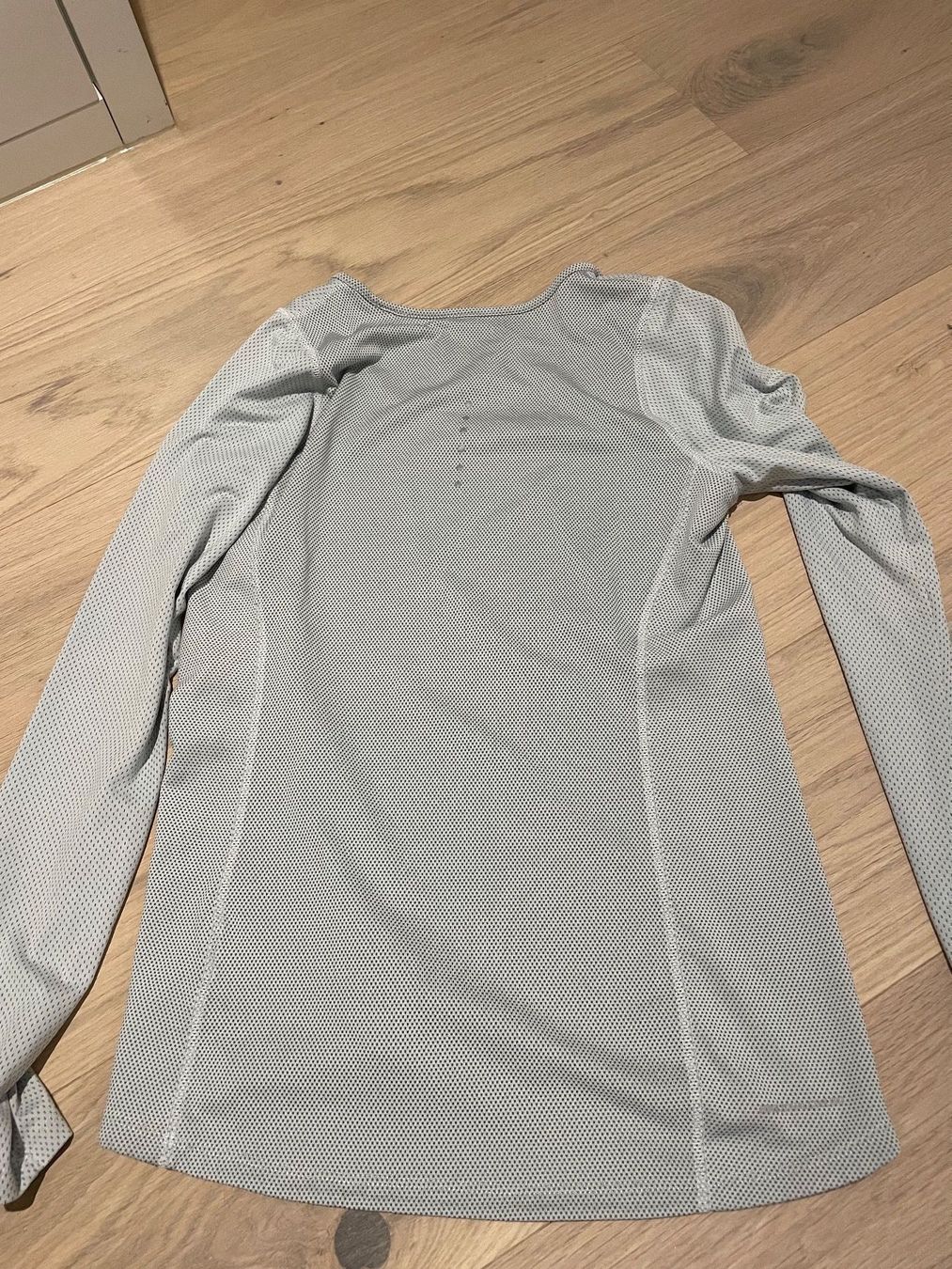 T-Shirts: 2 T-Shirts Nike – Gebraucht aus oetwil an der limmat von Nazeb 5
