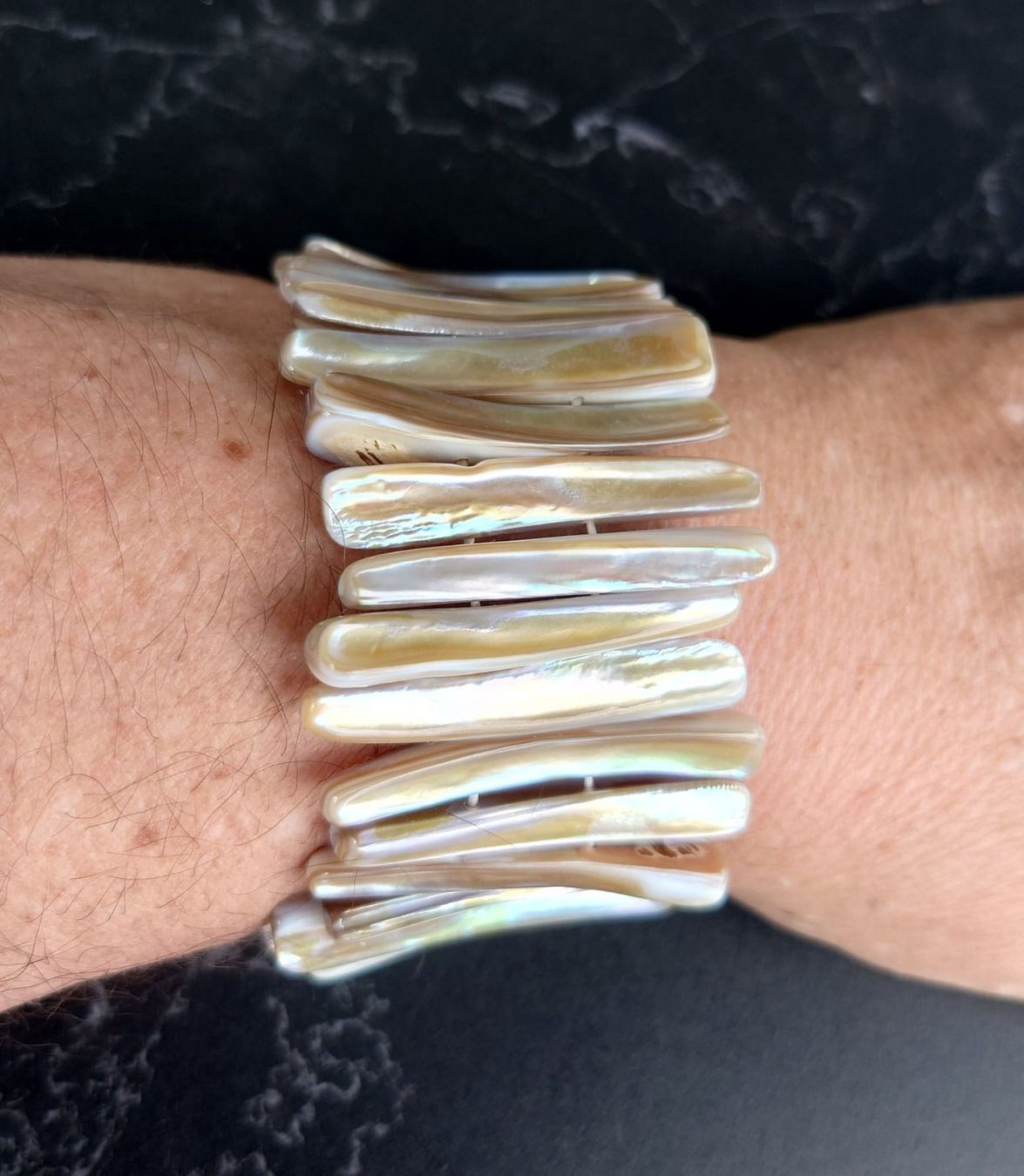 Bracciali & Braccialetti: Perlmutt färbendes elastisches MuschelArmband – Usato da Neuhausen venduto da MonoCeros 3