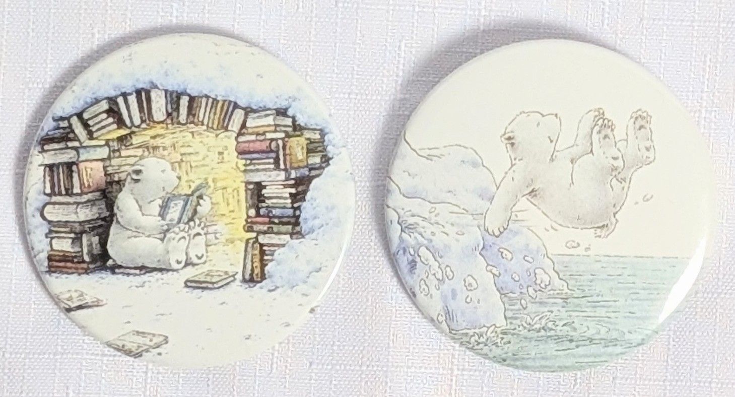 Broches & Aiguilles: 2x Der kleine Eisbär - Button - Pin - Hans de Beer – Neuf (Voir description) à Wängi par ABIZONE-86