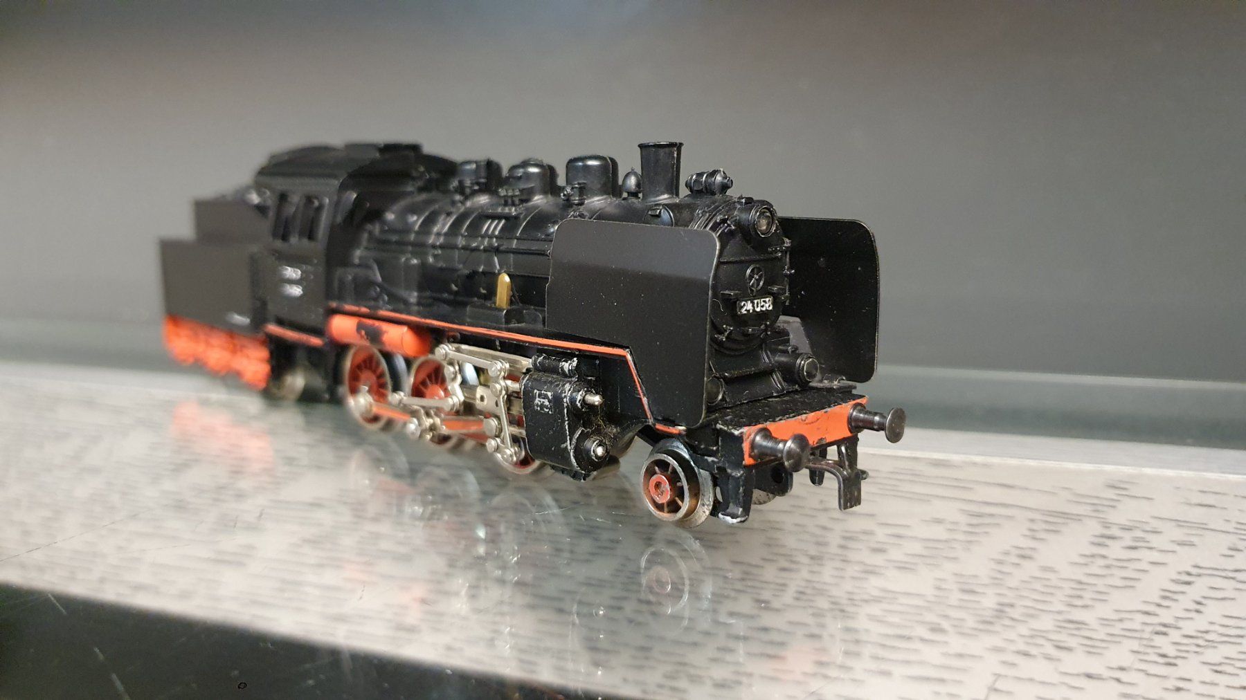 Märklin Modellini di ferrovie: MÄRKLIN: DB DAMPFLOK BR 24 – Usato da Biglen venduto da taunus82 4