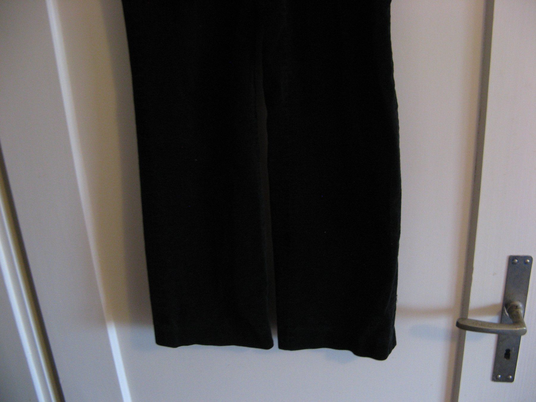 Globus Pantaloni: Hose Globus Essentials Gr. 34 schwarz – Usato da Zürich venduto da apil 6