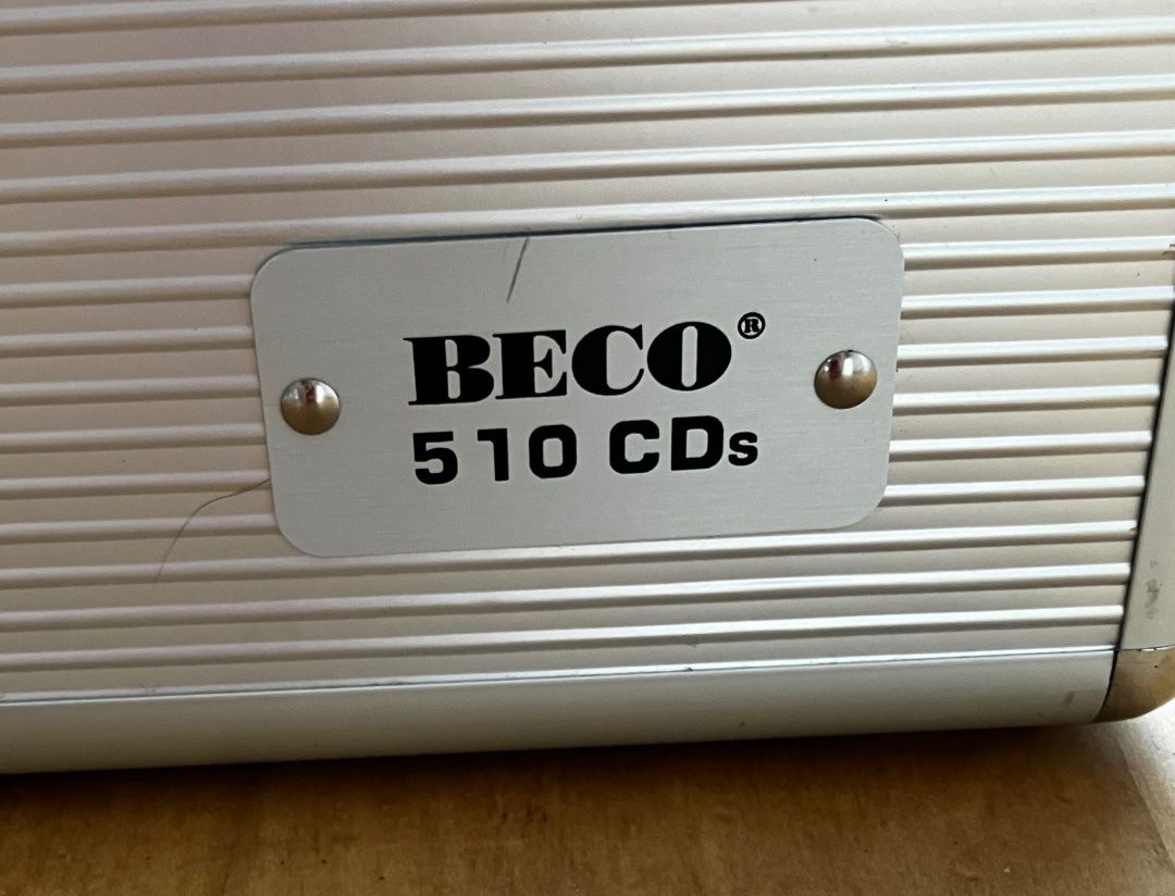 Valises de voyage: Alu-Koffer mit 41 CDs – D'occasion à Au ZH par Enillo 7