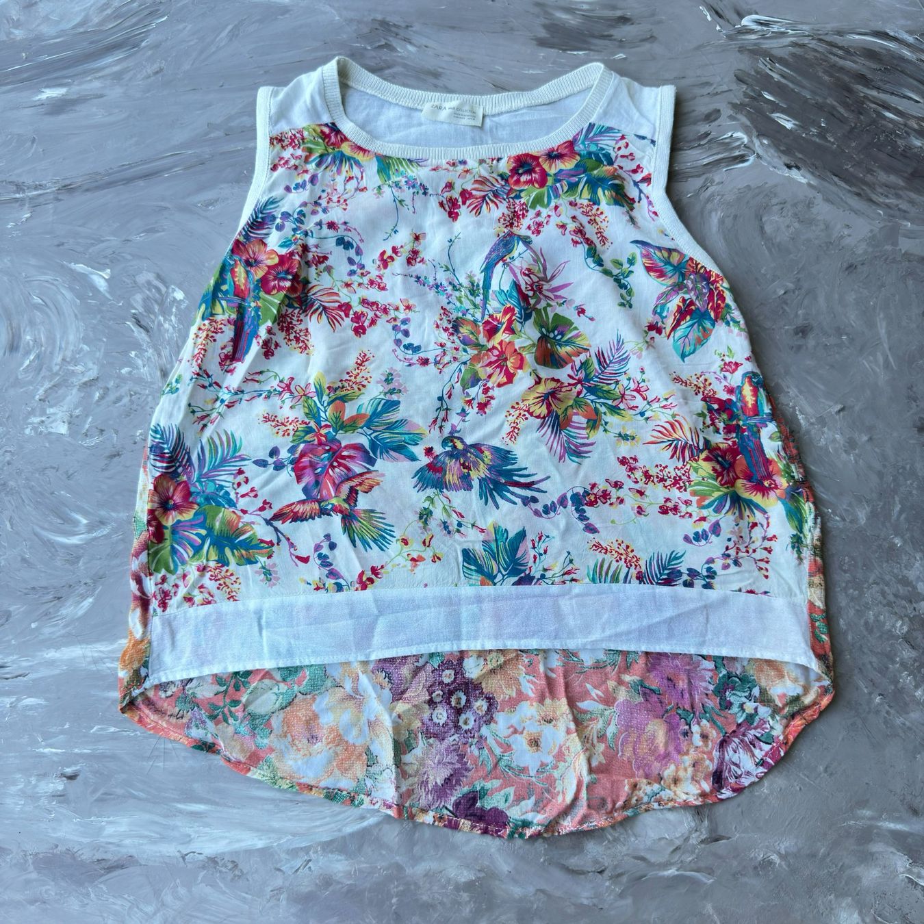 Zara Top: Top crop tropical Zara Collection W&B – Usato da Thônex venduto da Suisse.Shopping 7