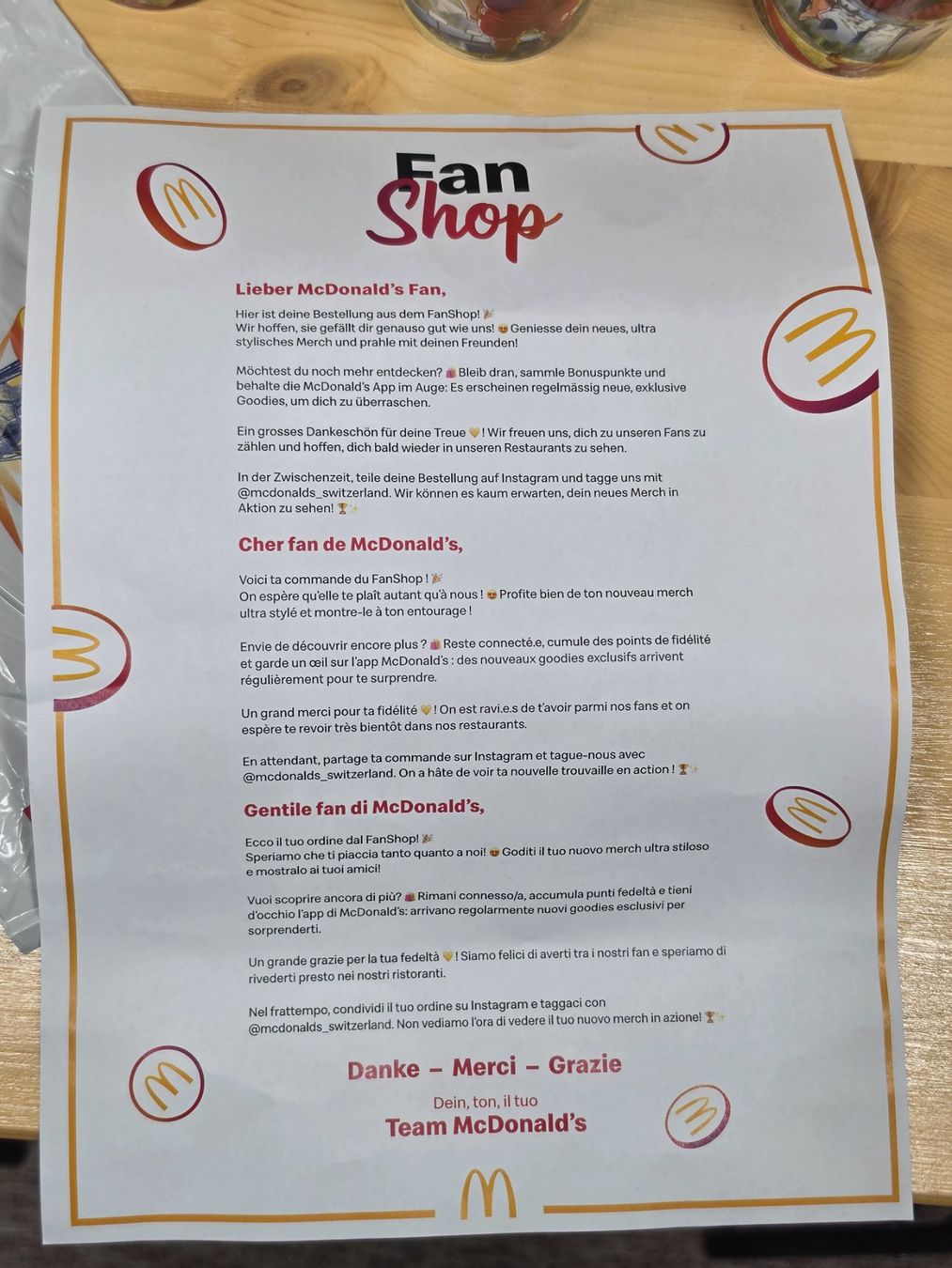Mc Donald's Bicchieri: Set: McDonald's Shaqiri Poster + 3 Shaqiri Becher – Nuovo (secondo la descrizione) da Wil SG venduto da gle_n2ty 5