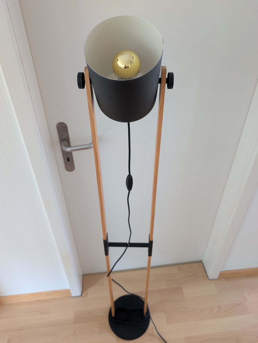 Lampen: Stehlampe – Gebraucht aus Horw von aiivii 1