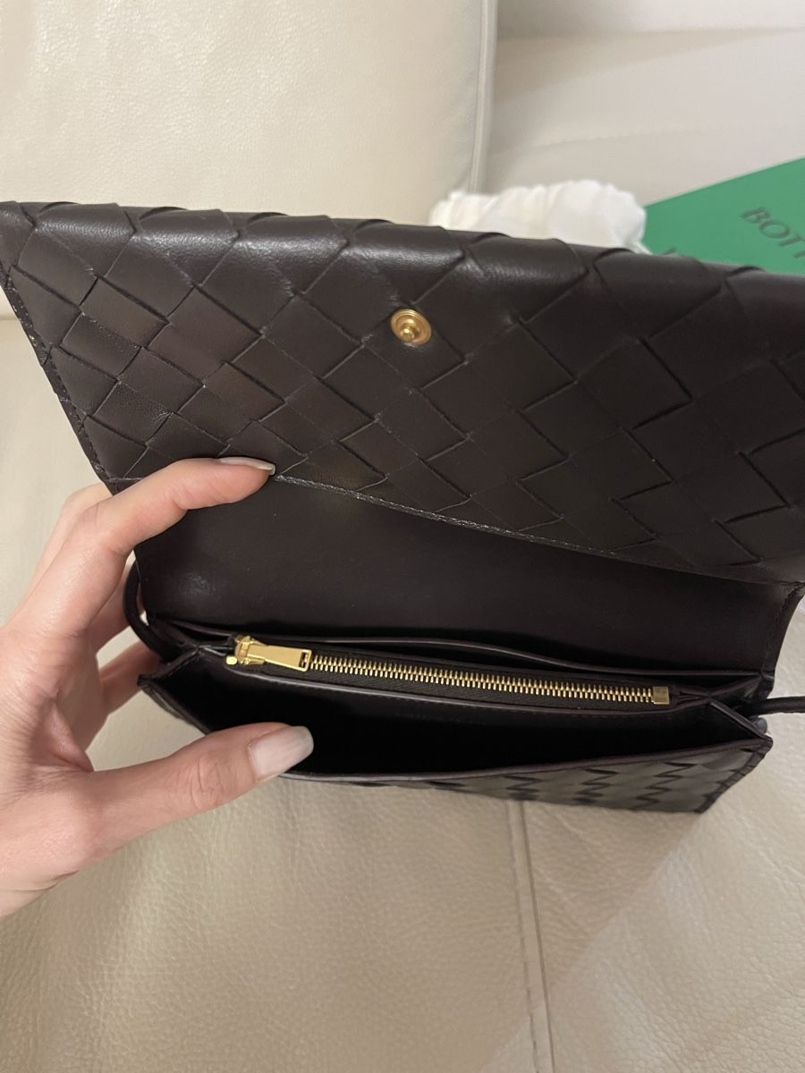 Bottega Veneta Taschen für Damen: Bottaga Veneta Pouch mit Riemen NEU – Neu und originalverpackt aus Wichtrach von Adriana222 3