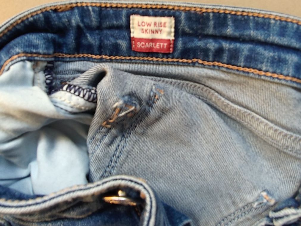 Tommy Hilfiger Jeans: Jeans – Usato da Oberkulm venduto da deb_wvs9 4