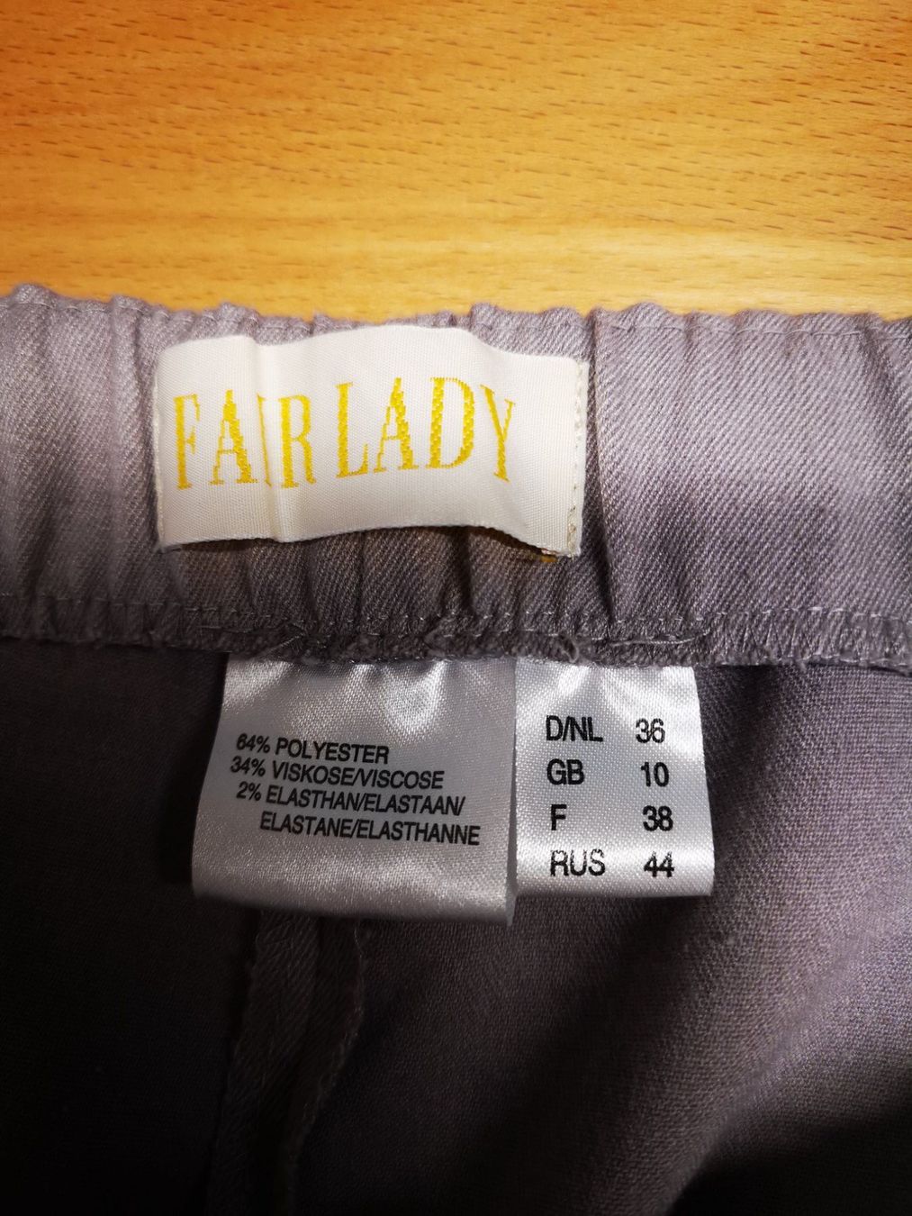 Pantaloni: Damenhose mittelgrau, Fair Lady – Usato da Seuzach venduto da NaehdesignMirjam 3