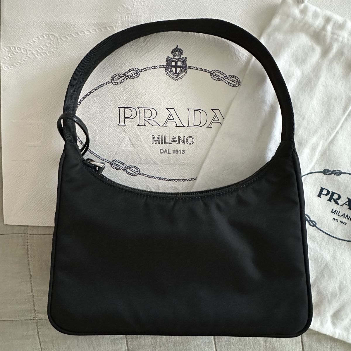 Prada Borse da donna: Prada Re-Edition 2000 Schwarz – Nuovo (secondo la descrizione) da Zürich venduto da Nomase10. 1