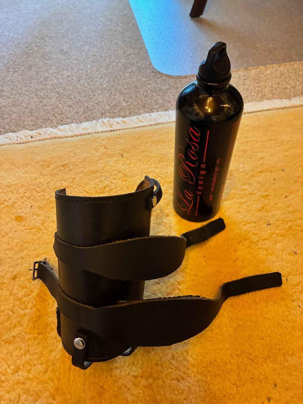 Supporti a parete: Motorrad Kraftstoffflaschenhalter – Usato da Seengen venduto da J470EYH 3