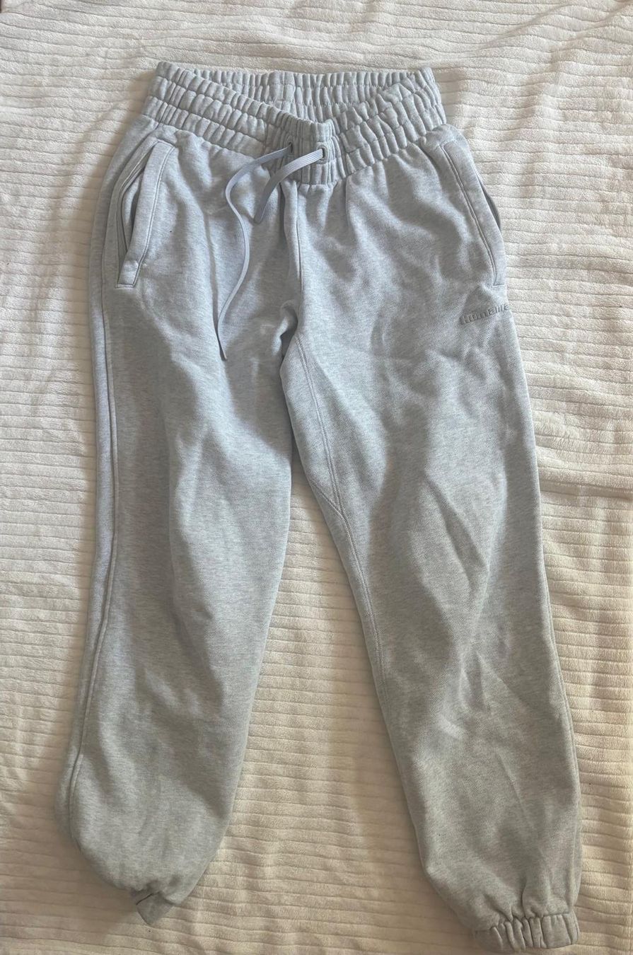 Adidas Pantalons: Adidas Humanrace sweatpants – D'occasion à Bern par mul_7mnd
