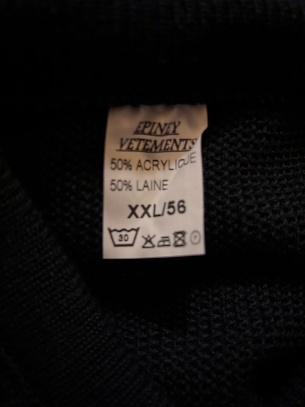 Uniformi: Ancien pull Gendarmerie Vaudoise – Usato da Châtel-St-Denis venduto da Vaillant1 1