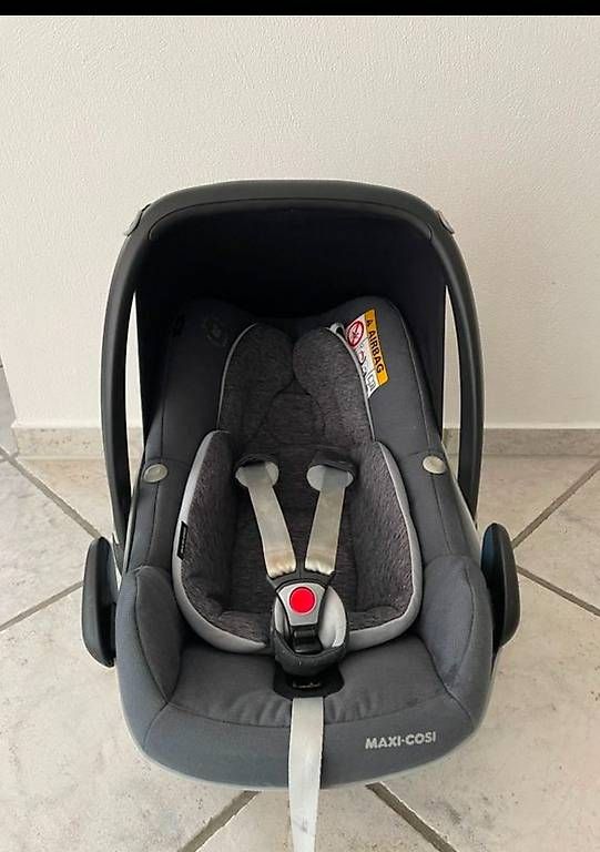 Auto-Kindersitze: Maxi-Cosi Babyschale – Gebraucht aus Chur von Pease 2