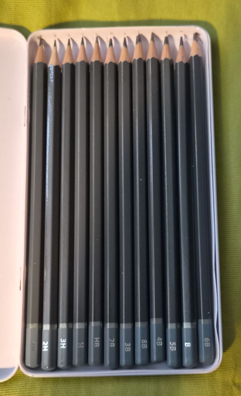 Matite, matite colorate & gessi: 12 Graphit- und Kohlestifte Set im Metall-Etui – Nuovo (secondo la descrizione) da Zürich venduto da Carli 4
