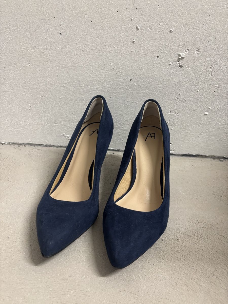 Scarpe da donna: Absatzschuh Blau Wildleder Gr. 38 – Usato da Zürich venduto da cha_jz8q