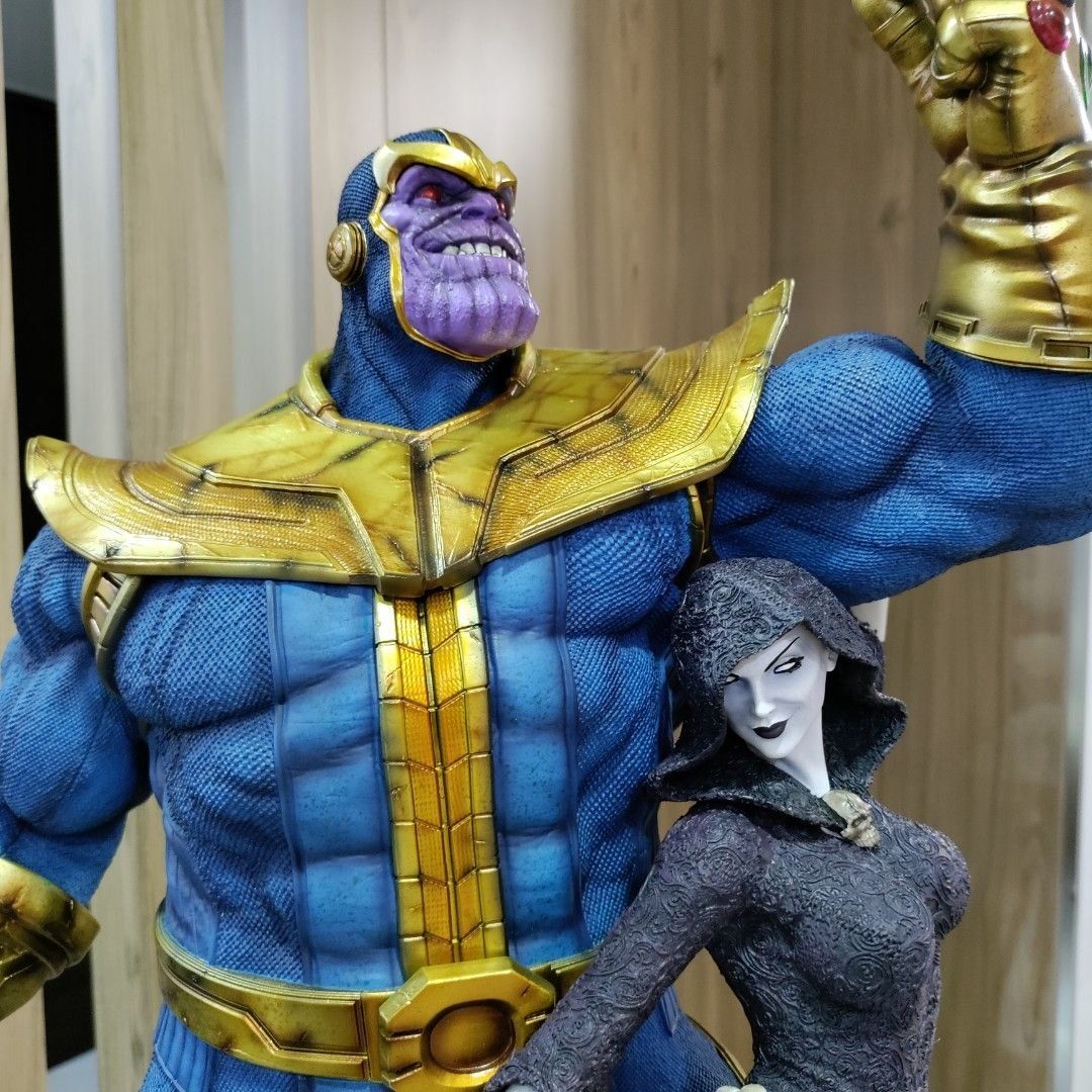 Sculture & Statue: Thanos & Lady Death – Usato da Niederrohrdorf venduto da elwey 2