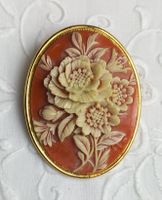 Kamee Brosche Blumen Motiv oval goldfarben guter Zustand