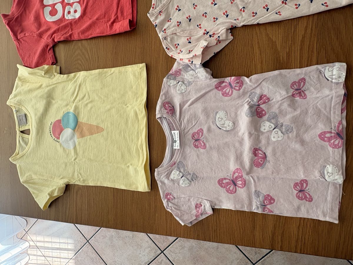 Lotti & Set di vestiti: Lotto t-shirt bambina  – Usato da S. Antonino venduto da FedeKikka88 1