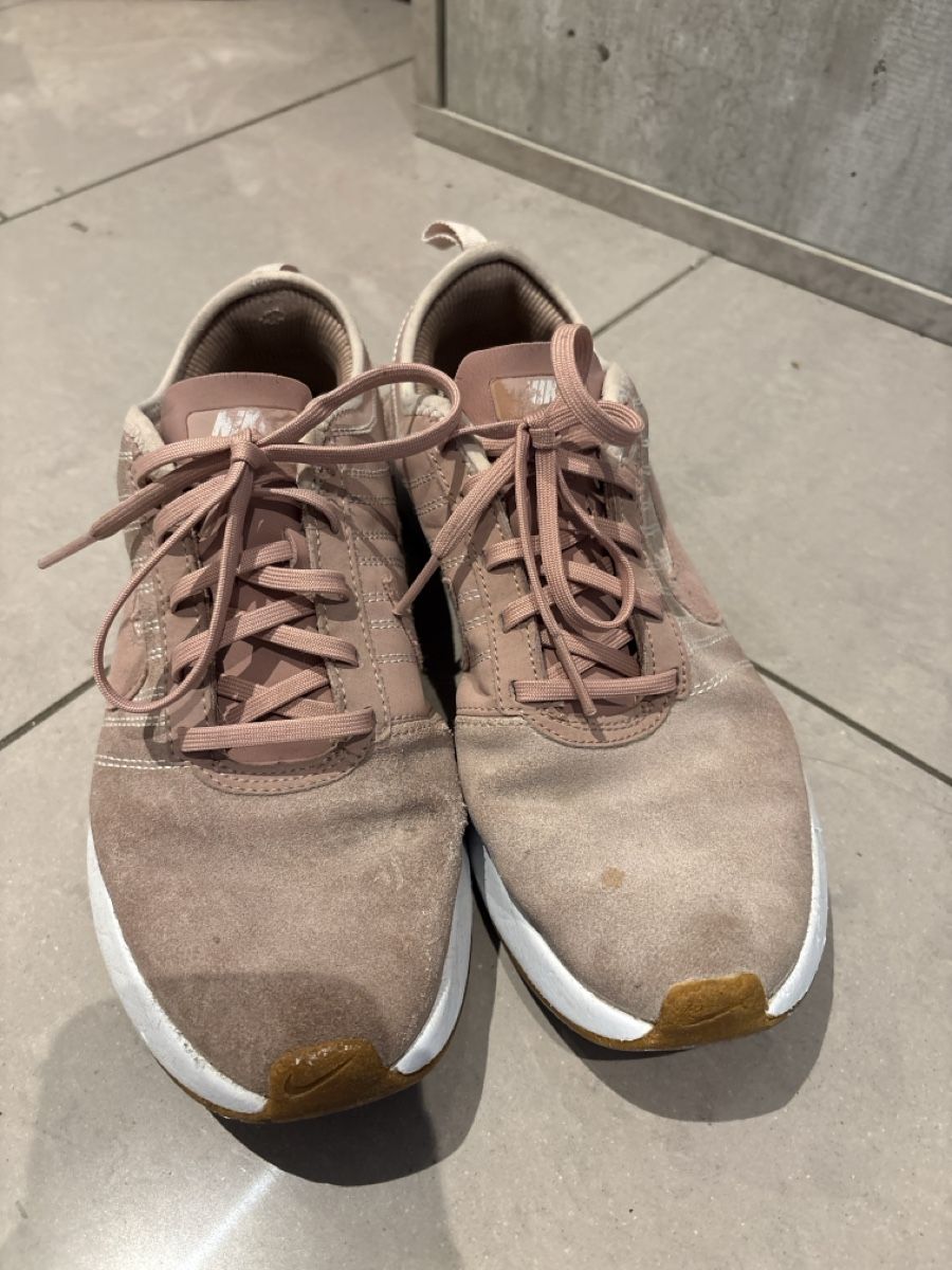Scarpe da donna: Nike Schuhe sneakers nr 40 – Usato da Biel/Bienne venduto da tan_h8l9