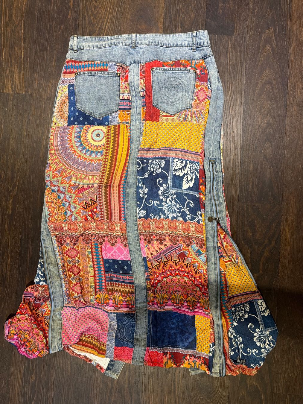 Desigual Jupes: Desigual Jeansrock Patchwork Ethno Print Grösse 40 – D'occasion à Gerzensee par Puce12 1