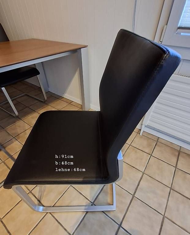 Willisau Tables: Willisau Esstisch und Stühle – D'occasion à Oberbipp par Stephie_84 2