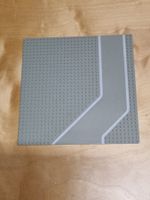 LEGO 4478px1 Light Gray Baseplate, Road 32 x 32 with Drivewa