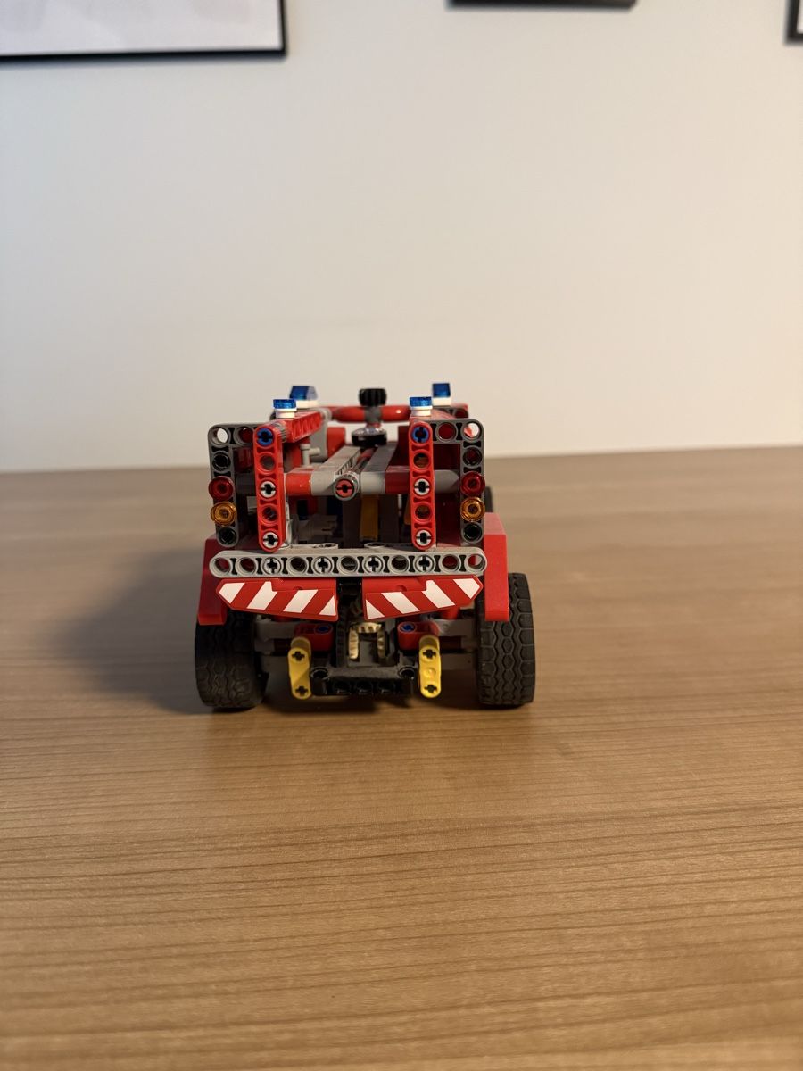 Modellini d'auto: LEGO Technik First Responder – Usato da Luzern venduto da Sbalu1984 3