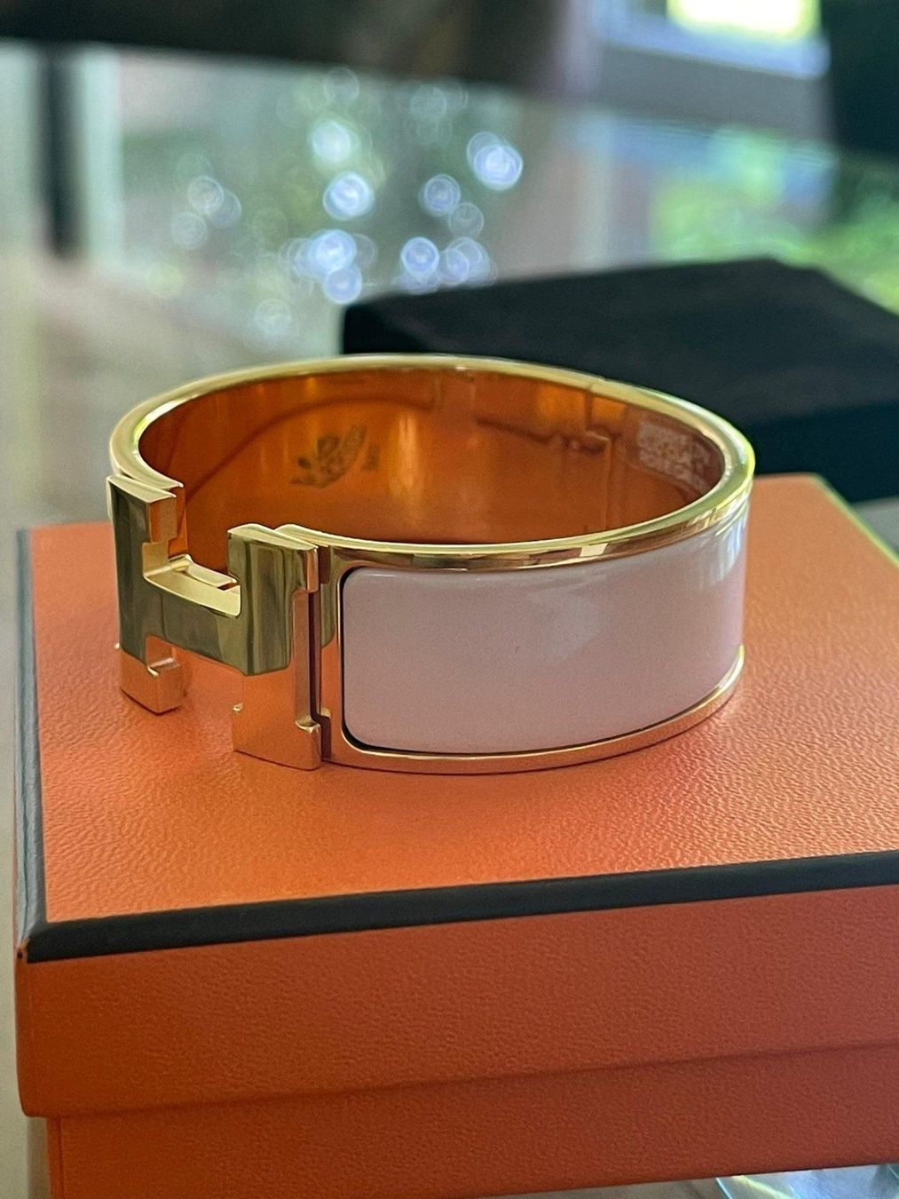 Hermès Armbänder & -reifen: Hermès Clic Clac H Bracelet – Neu (gemäss Beschreibung) aus Bonstetten von Swiss4Sale