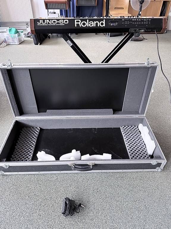 Strumenti musicali: Roland Juno 60 – Usato da Aarau venduto da chr_v7x7 4