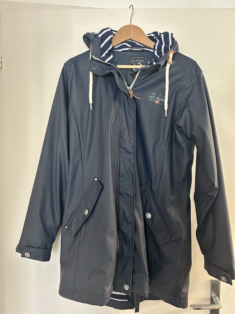 Giacche: Regenjacke aus Sylt – Nuovo (secondo la descrizione) da Untersiggenthal venduto da schnaepplideal 1