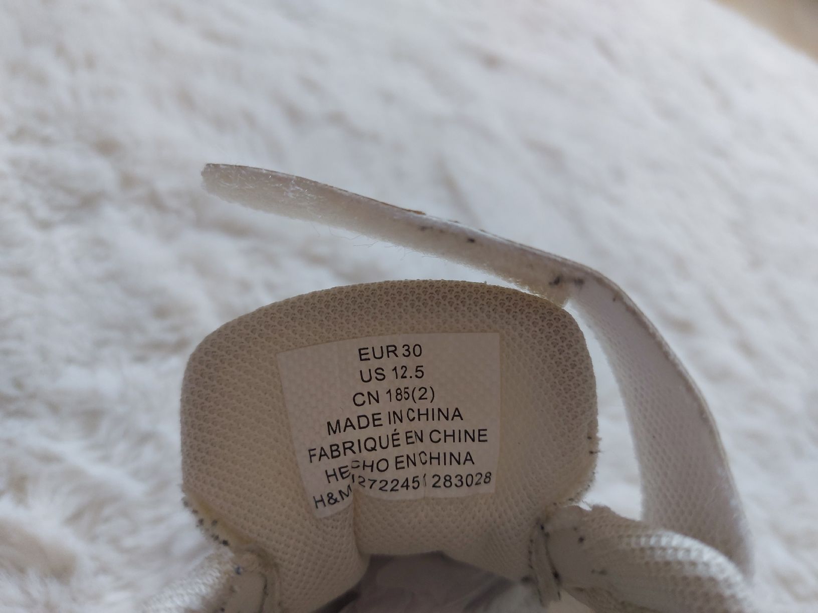 H&M Chaussures garçon: H&M Turnschuhe – Neuf (Voir description) à Brig par Mak_s2v9 3