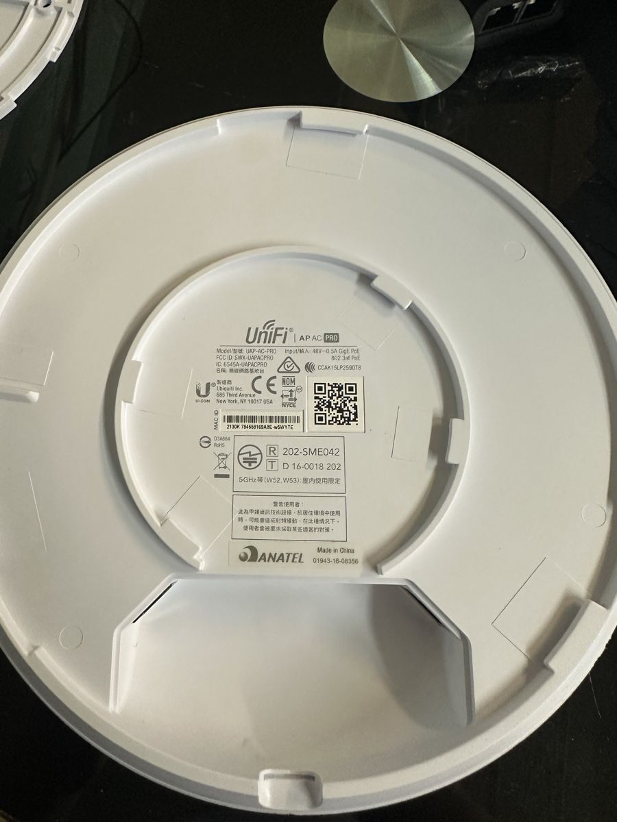 Ubiquiti WiFi: UniFi AP AC PRO 4 Stk. – Usato da Luzern venduto da FrankGroebel 2