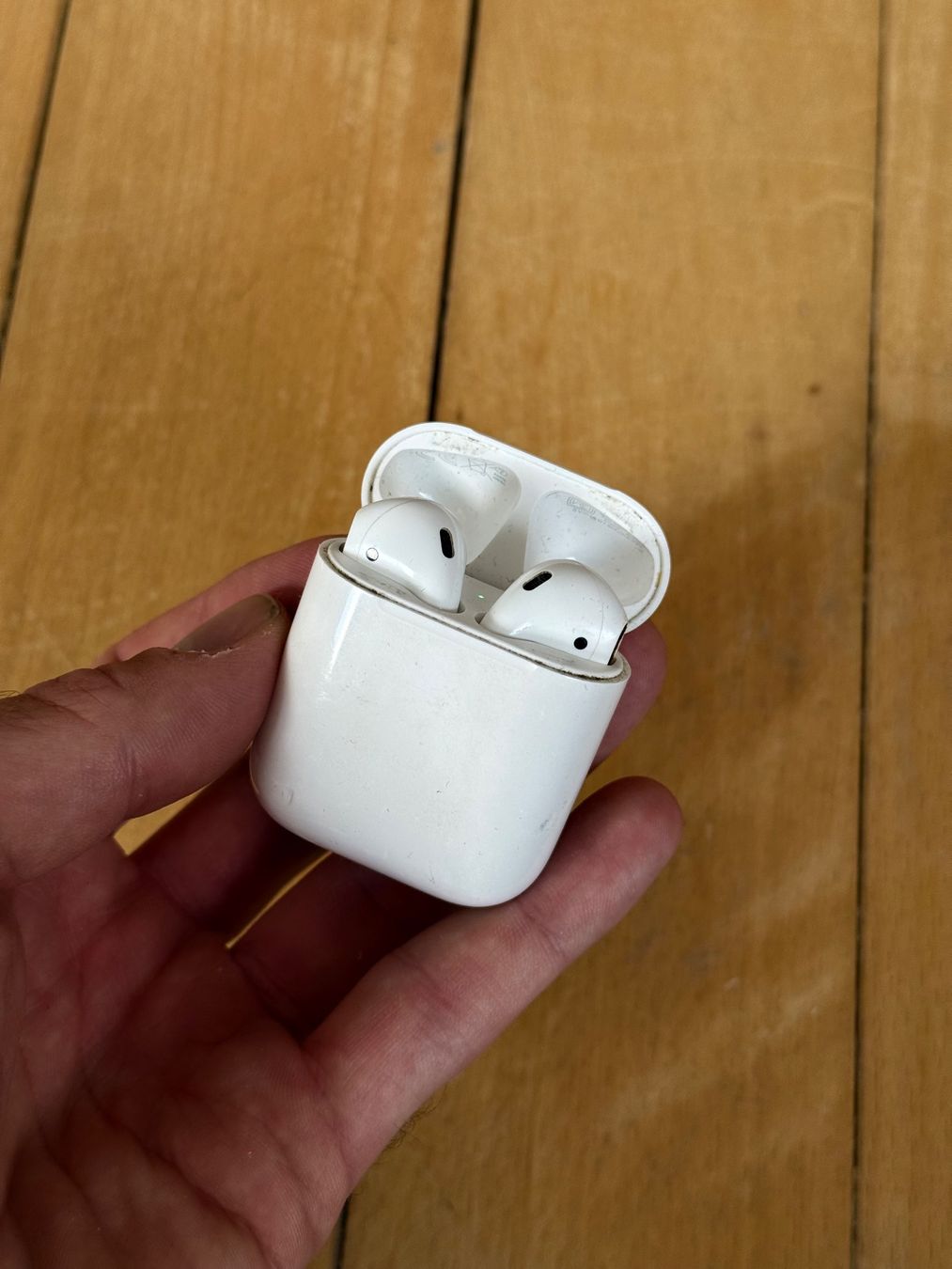 Apple Cuffie: Apple AirPods (1. Generation) – Difettoso da Bern venduto da bat379 1