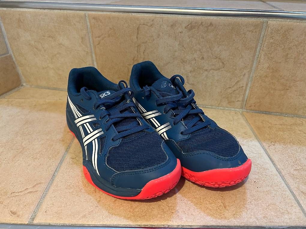 Scarpe per ragazzi: ASICS Hallenschuh Gr. 38 – Usato da Schmerikon venduto da sab_6ppz