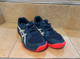 ASICS Hallenschuh Gr. 38