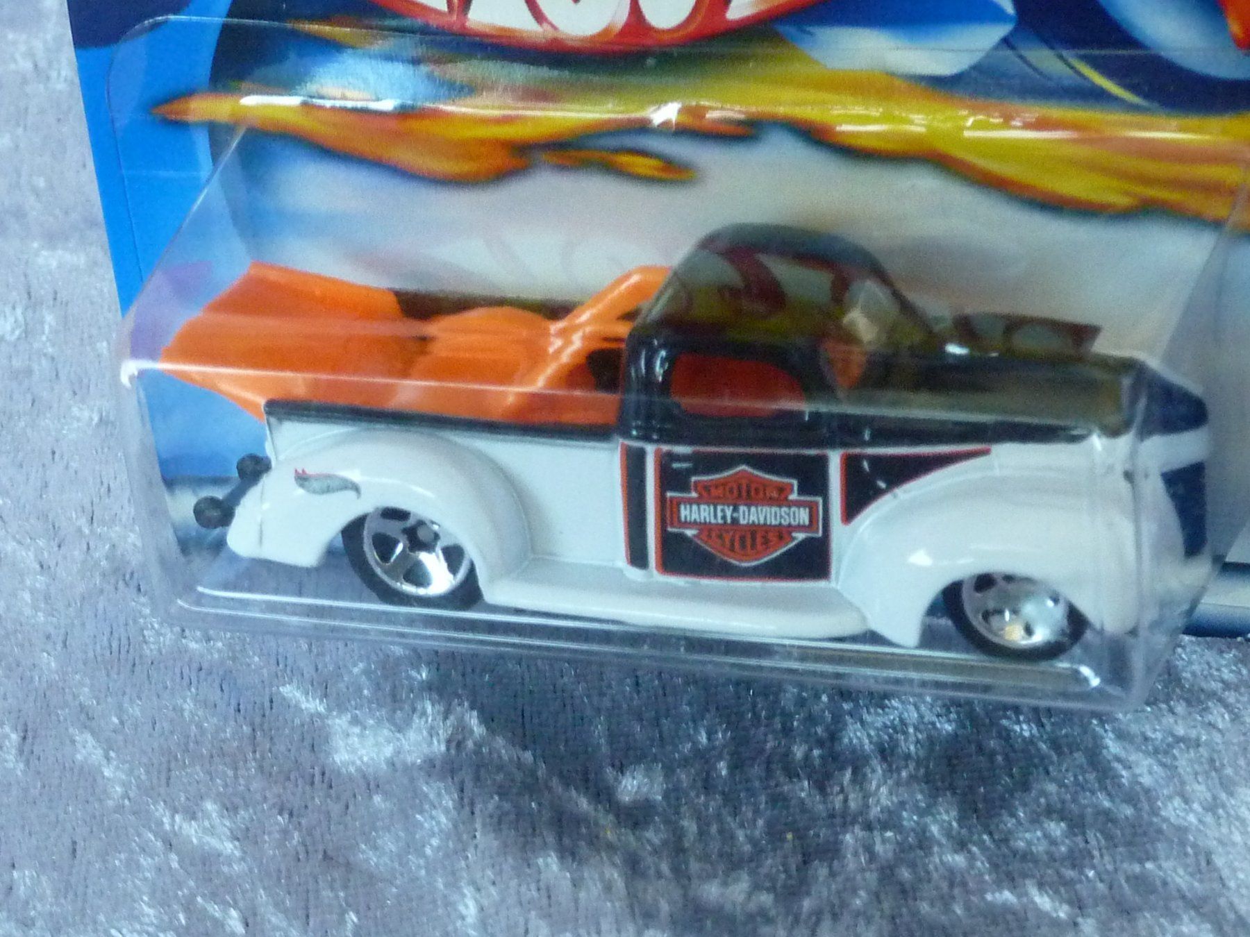 Hot Wheels Modellini d'auto: Ford Pick-up 1940 Harley Davidson  1:64 – Nuovo e nell'imballaggio originale da Dürrenäsch venduto da modellautos4you 2