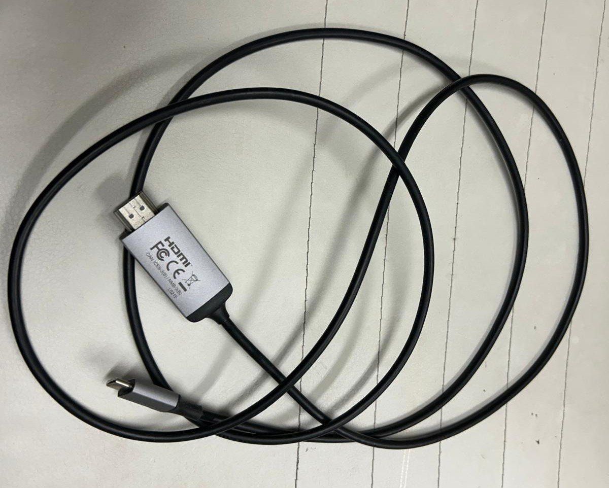 Cavi: USB-C- auf HDMI-Adapterkabel – Usato da Jegenstorf venduto da malartv 1
