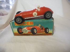 RACER  MADE IN HONG KONG  RENNWAGEN  LÄNGE: 15 CM  MIB