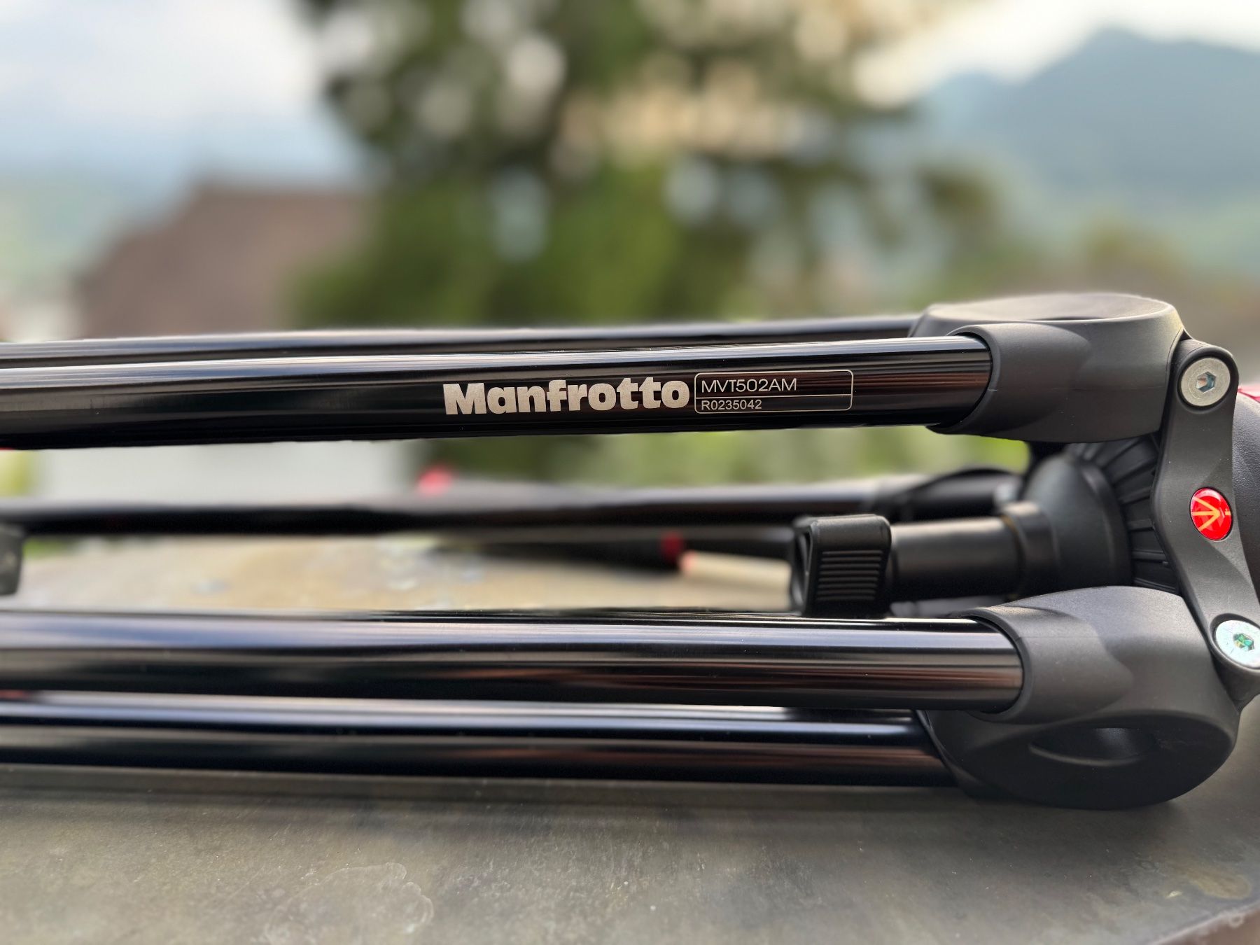 Manfrotto Stative & Stativköpfe: Manfrotto MVK502AM-1 + 502 Fluidkop – Gebraucht aus Schwyz von dgxspark 1