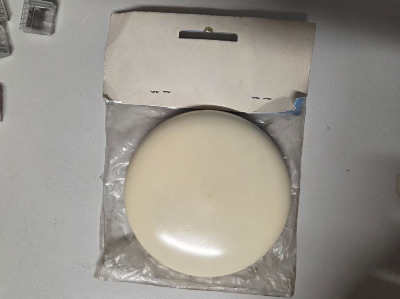 Spine: Deckenrosette d94 16mm Abdeckung – Nuovo e nell'imballaggio originale da Zürich venduto da Alibaba1234